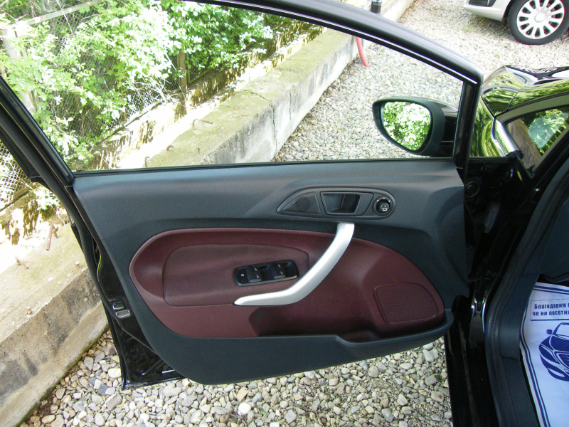 Ford Fiesta 1.25 TITANIUM, снимка 7 - Автомобили и джипове - 45685605