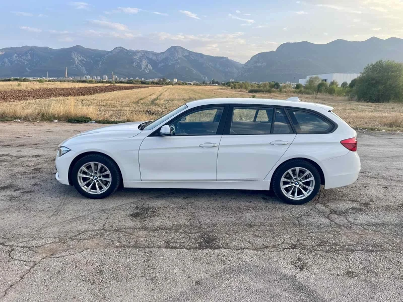 BMW 320 xDrive Facelift , снимка 8 - Автомобили и джипове - 47155705