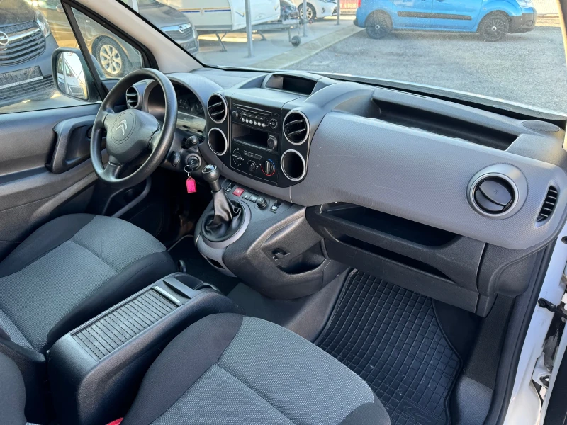 Citroen Berlingo 1.6HDI Face 100к.с Евро 6 2018г , снимка 12 - Автомобили и джипове - 48331844