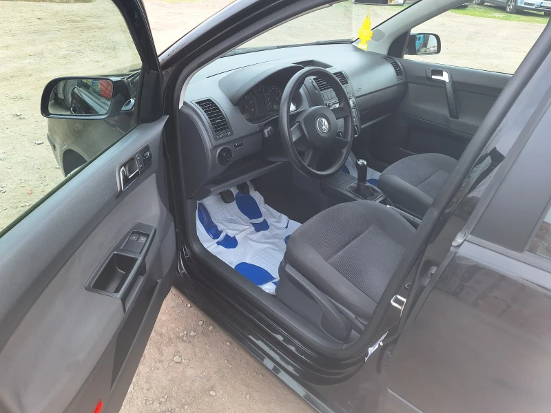 VW Polo 1.2i, снимка 13 - Автомобили и джипове - 49506420