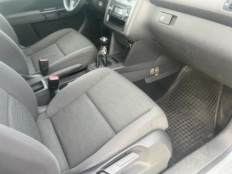 VW Touran 1.9, снимка 13 - Автомобили и джипове - 49507441