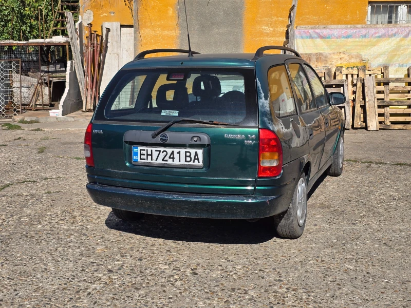Opel Corsa 1.4 Комби, снимка 4 - Автомобили и джипове - 52326948