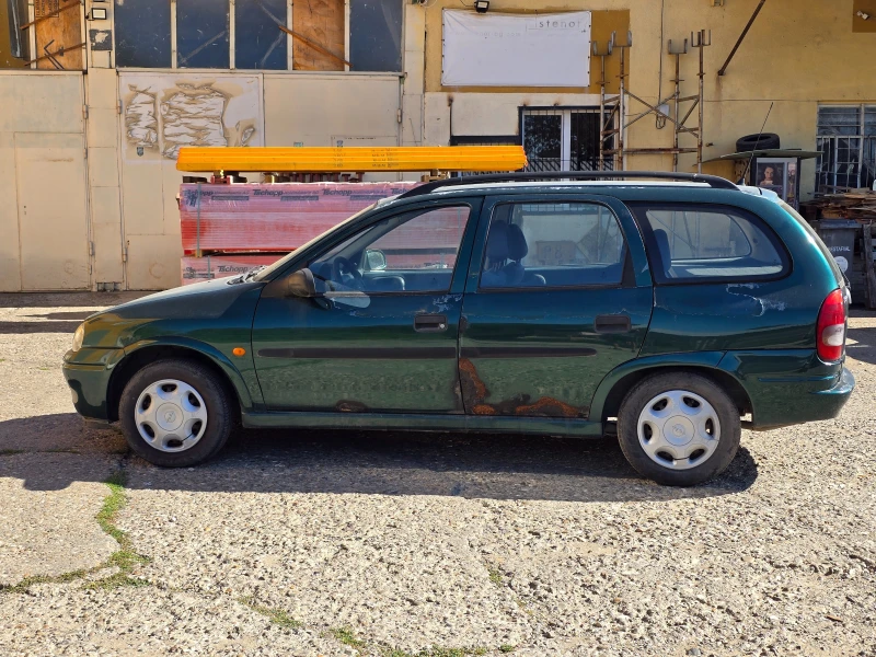 Opel Corsa 1.4 Комби, снимка 6 - Автомобили и джипове - 52326948