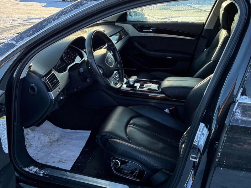 Audi A8 * 4dr Sdn * CARFAX * БЕЗ ПЪРВОНАЧАЛНА ВНОСКА, снимка 5 - Автомобили и джипове - 52596621