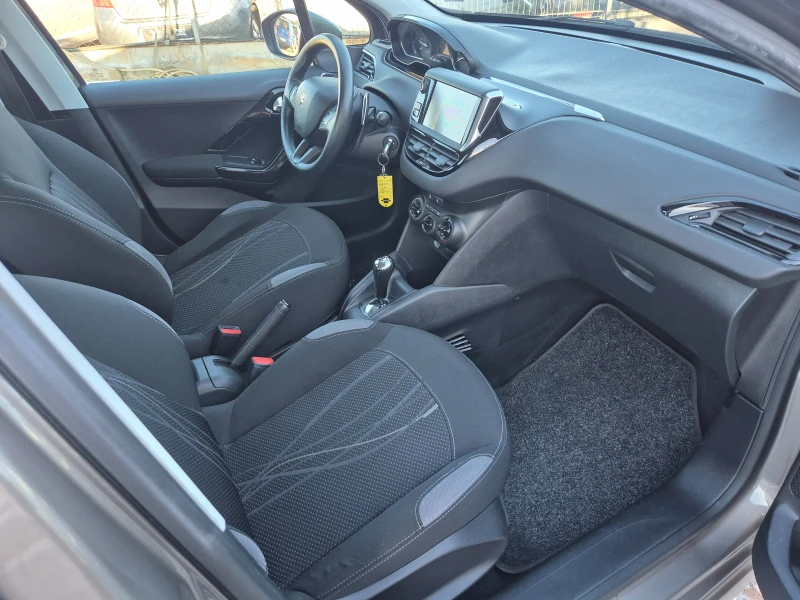 Peugeot 208 1.4HDI AVTOMAT, снимка 10 - Автомобили и джипове - 52816018