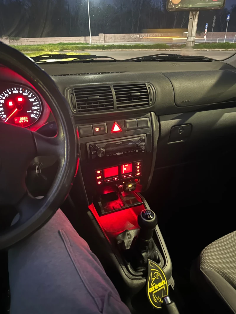 Audi A3 1.8, снимка 14 - Автомобили и джипове - 52896461