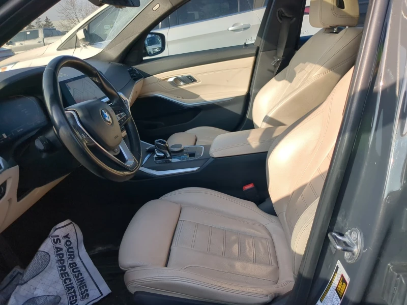 BMW 330 i xDrive* * CARFAX* * АВТОКРЕДИТ* * , снимка 5 - Автомобили и джипове - 53076761