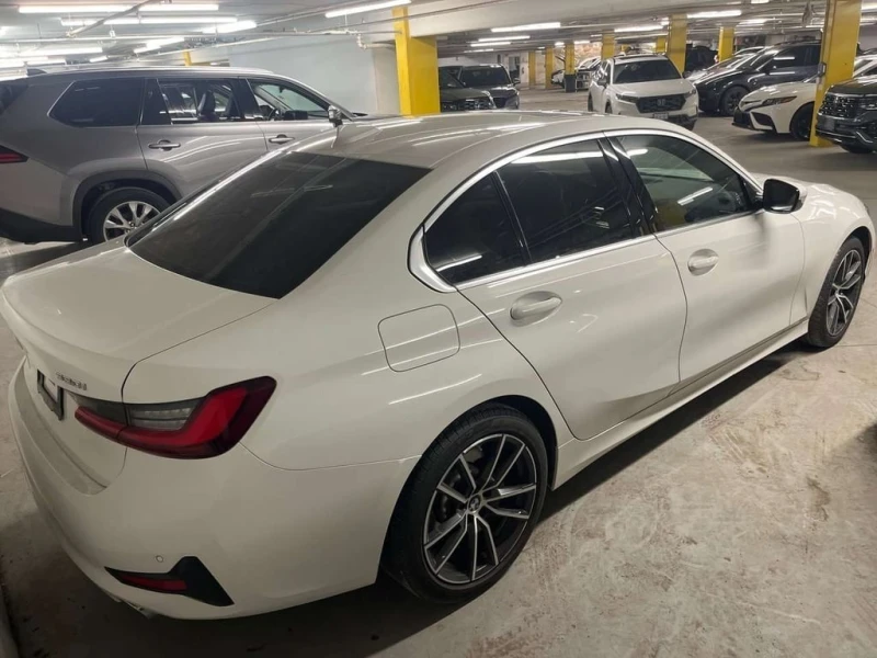 BMW 330 * xDrive * CARFAX * ЦЕНА ДО БГ, снимка 4 - Автомобили и джипове - 53237204