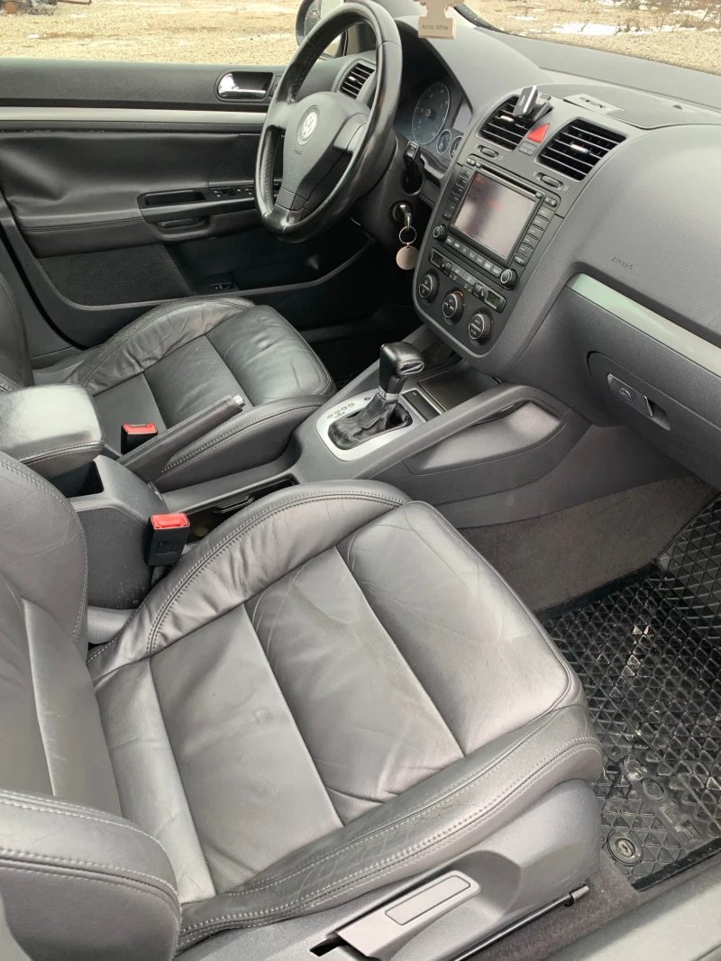 VW Golf 2, 0 TDI.   DSG, снимка 8 - Автомобили и джипове - 53379664