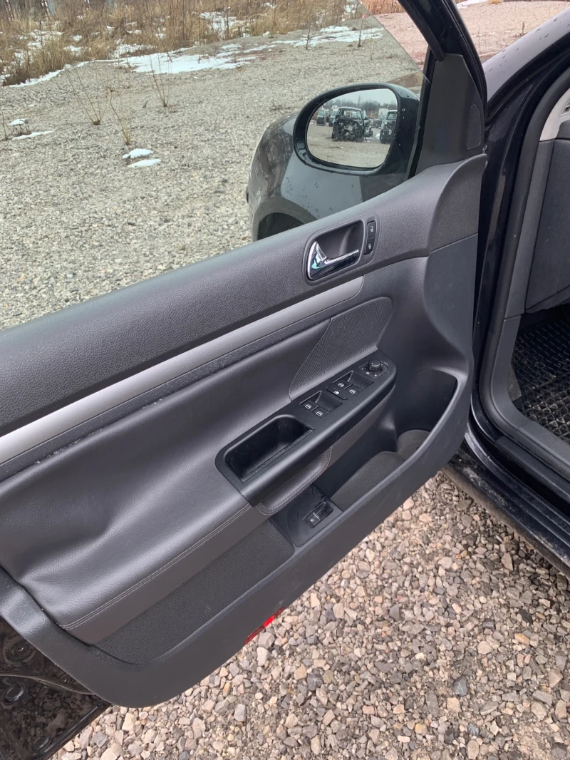 VW Golf 2, 0 TDI.   DSG, снимка 13 - Автомобили и джипове - 53379664