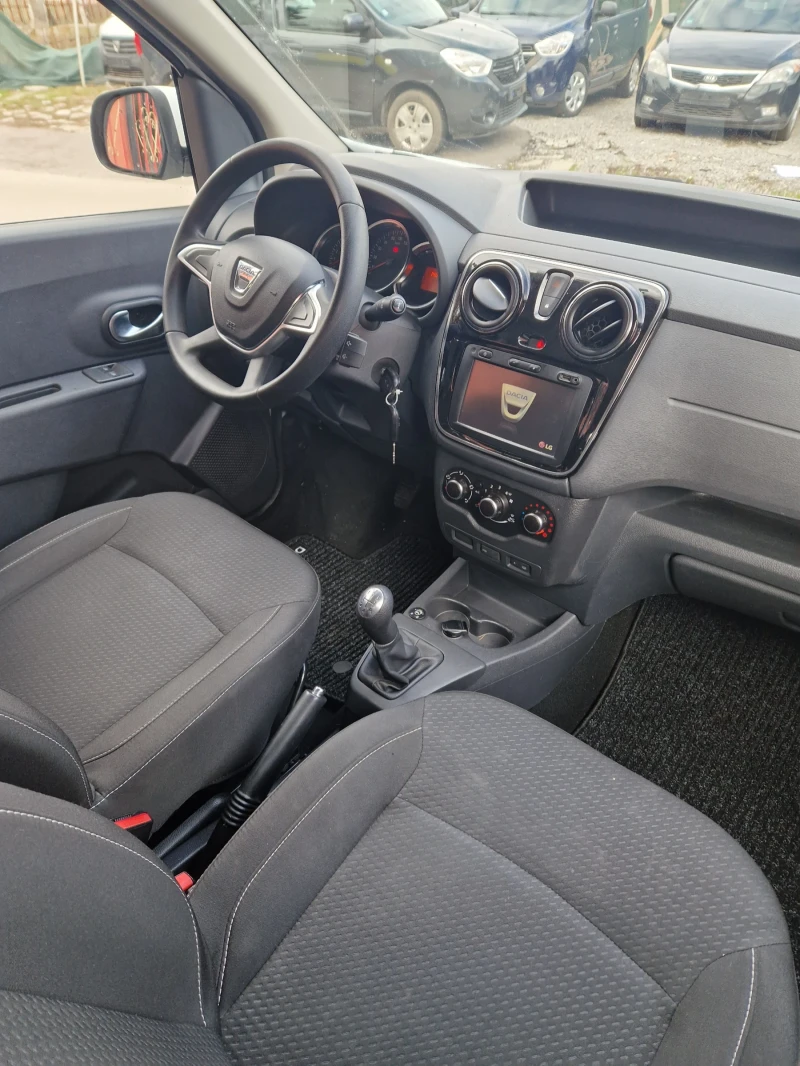 Dacia Dokker 1.6 Бензин - Газ  2019 год, снимка 5 - Автомобили и джипове - 53428902