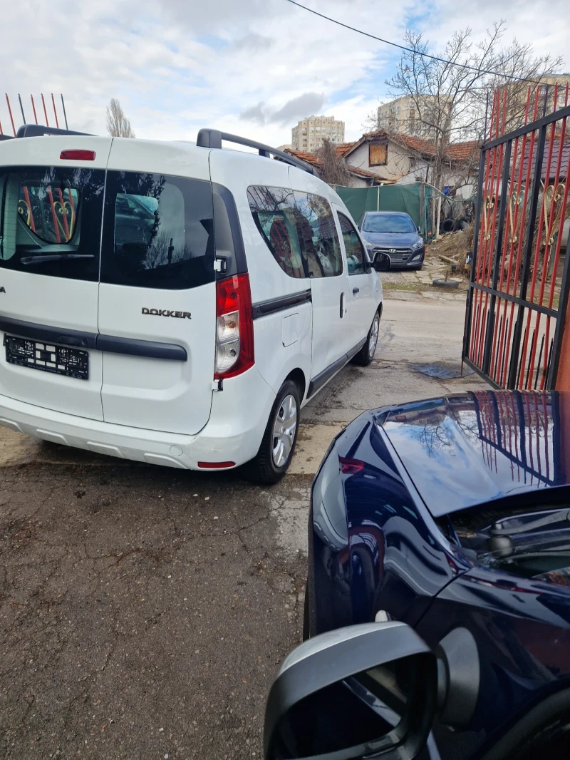 Dacia Dokker 1.6 Бензин - Газ  2019 год, снимка 3 - Автомобили и джипове - 53428902
