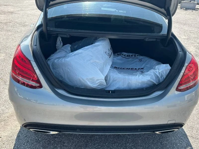 Mercedes-Benz C 300 * 4MATIC * ПАНОРАМА * КОМПЛЕКТ ГУМИ * CARFAX, снимка 16 - Автомобили и джипове - 55645044