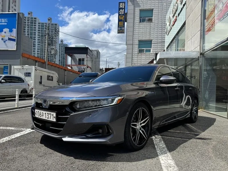 Honda Accord 10Th Generation 2.0 Hybrid Touring