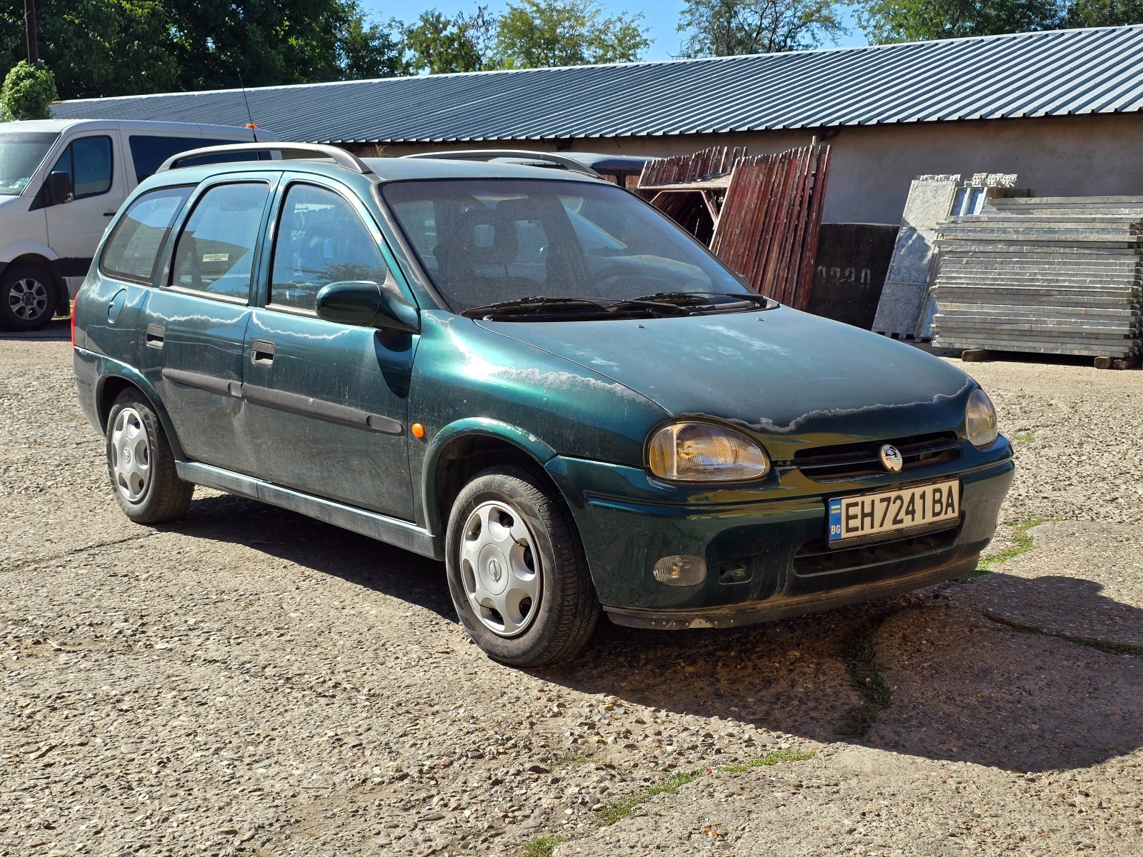 Opel Corsa 1.4 Комби, снимка 1
