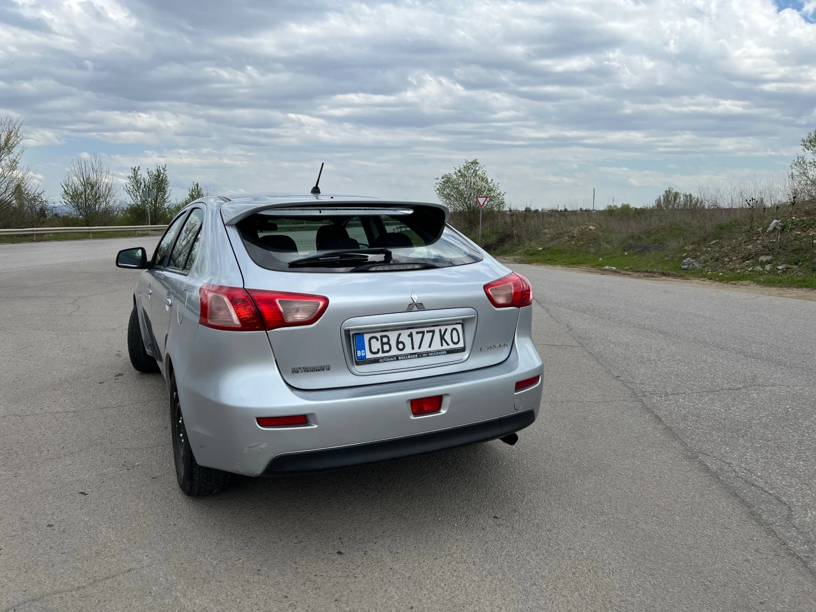 Mitsubishi Lancer Sportback 2, 0 DI-D Invite - изображение 6