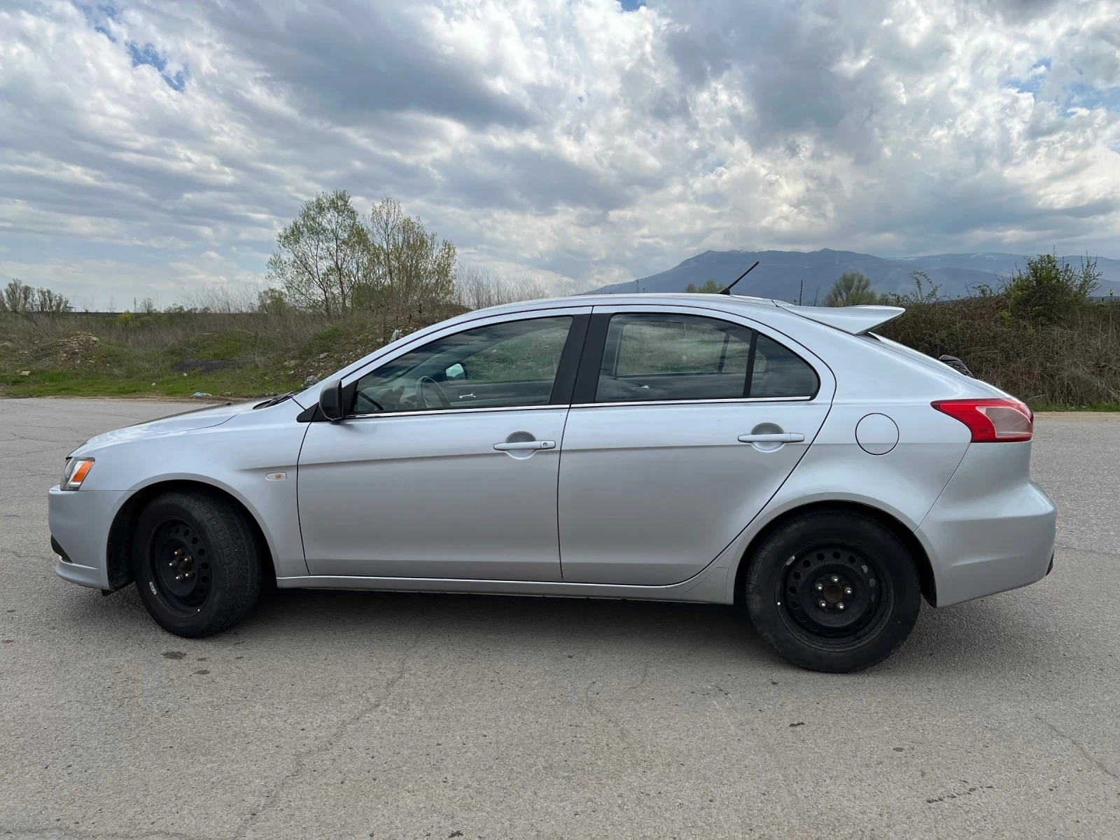 Mitsubishi Lancer Sportback 2, 0 DI-D Invite - изображение 4