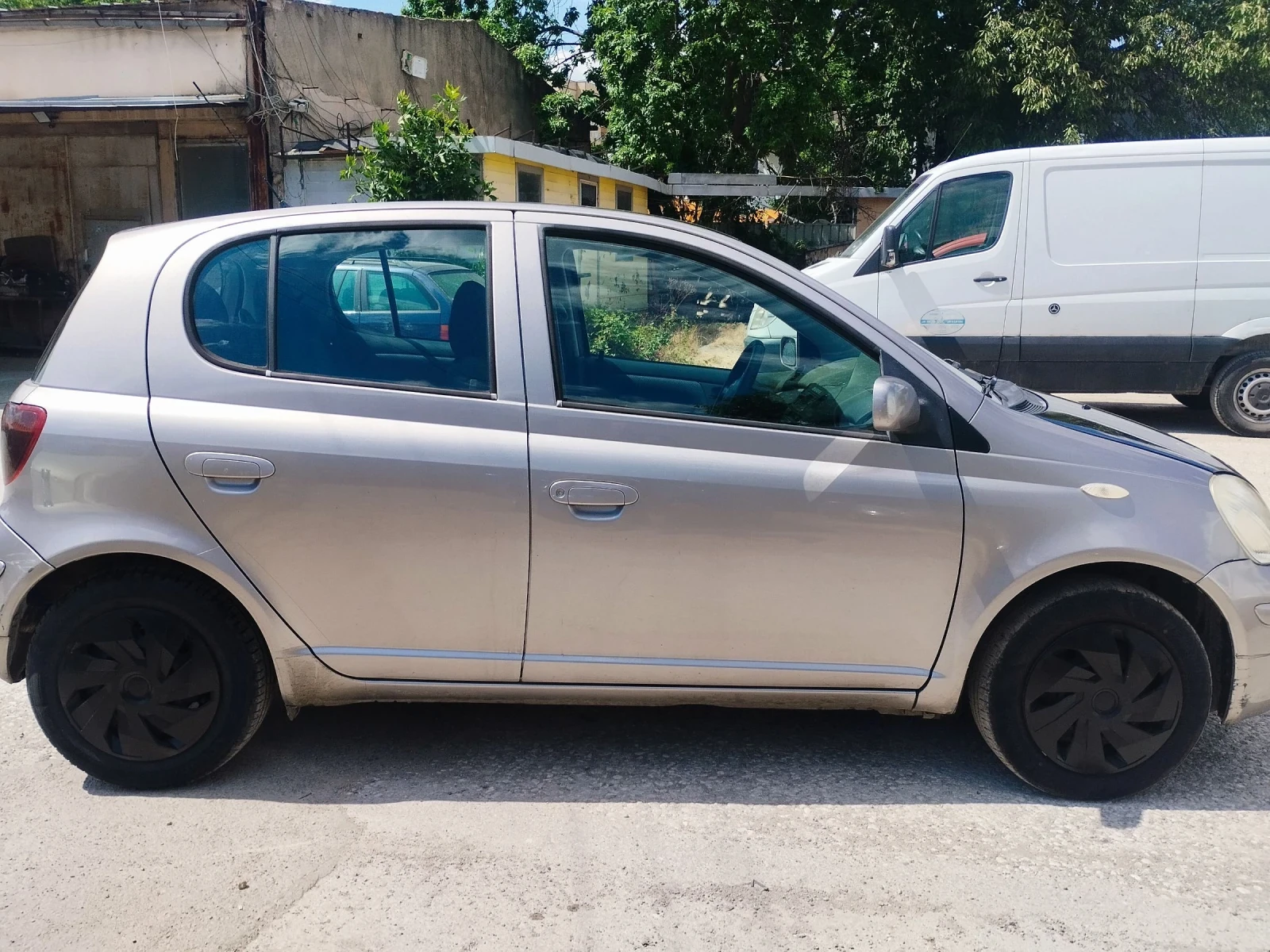 Toyota Yaris 1.4d4d 75kc - изображение 6