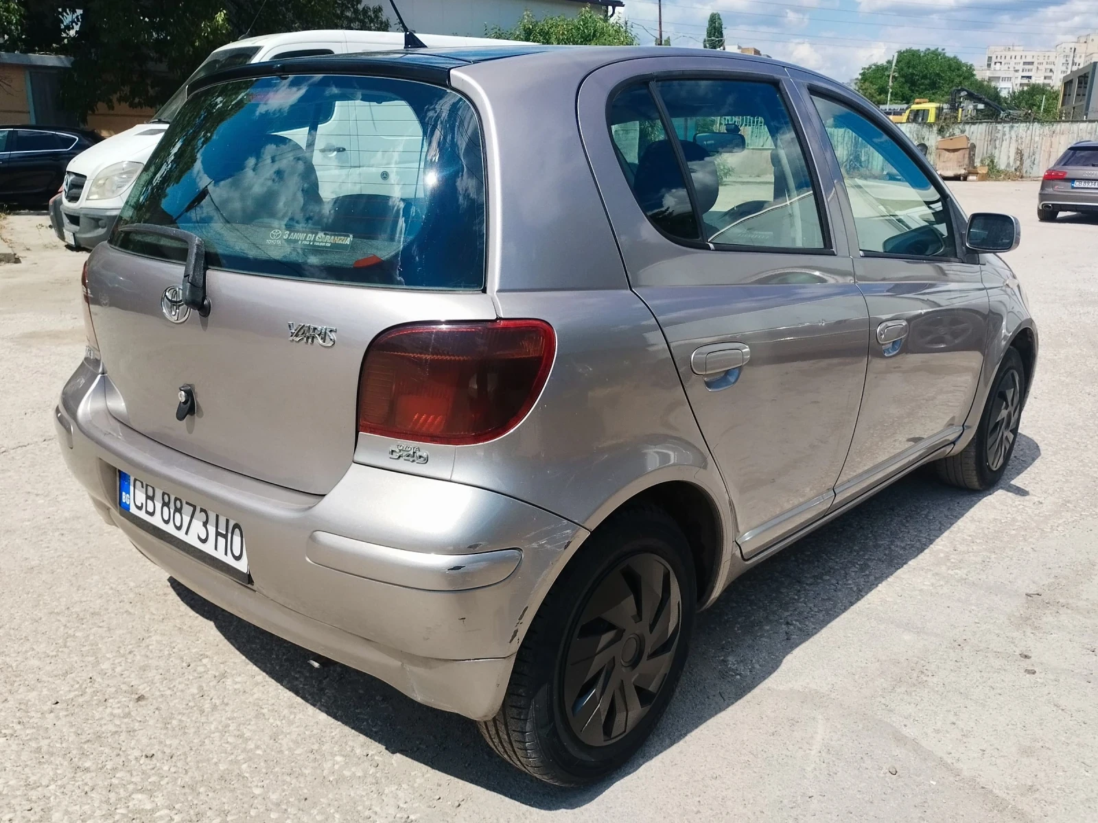 Toyota Yaris 1.4d4d 75kc - изображение 5