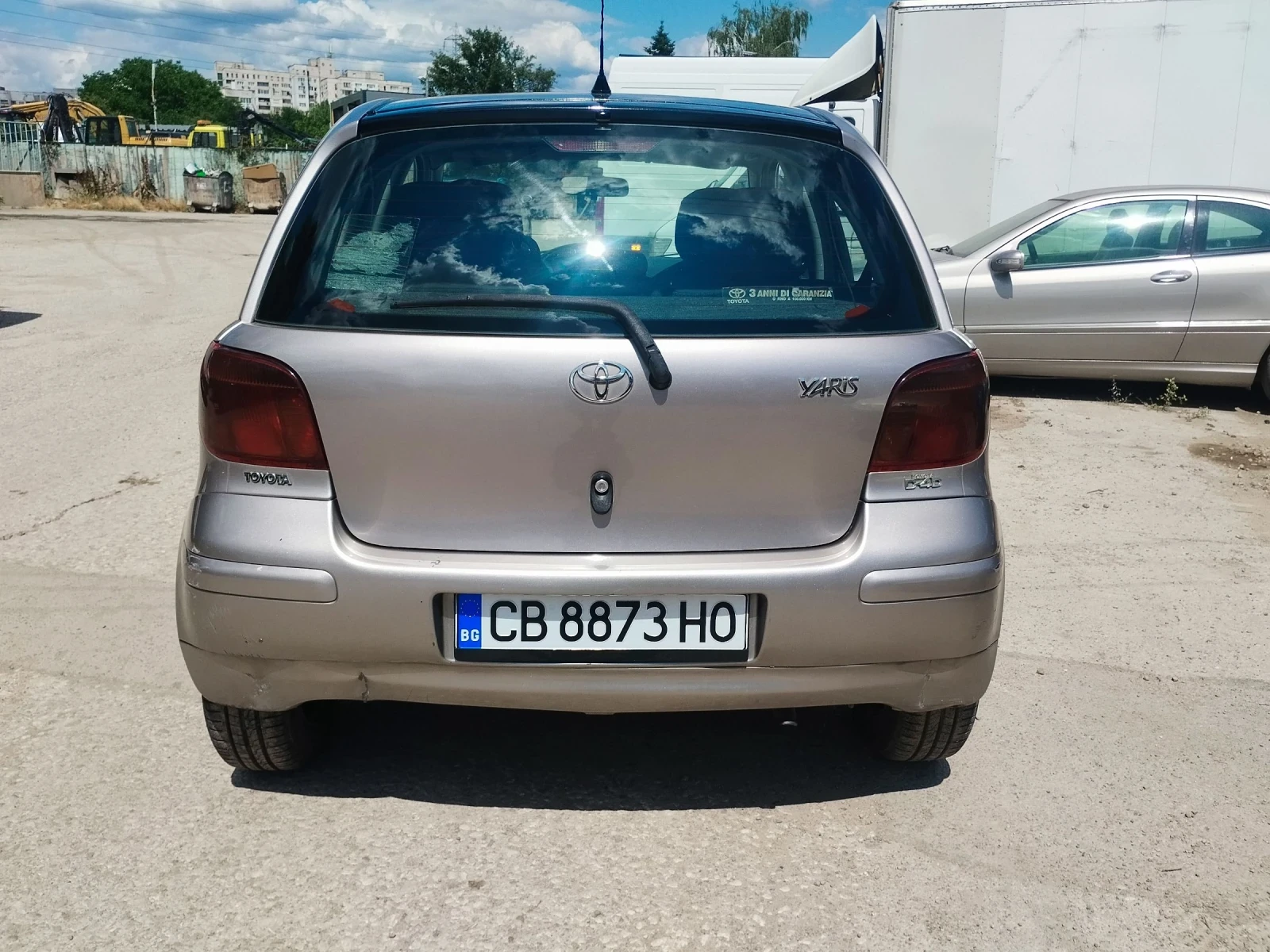 Toyota Yaris 1.4d4d 75kc - изображение 8