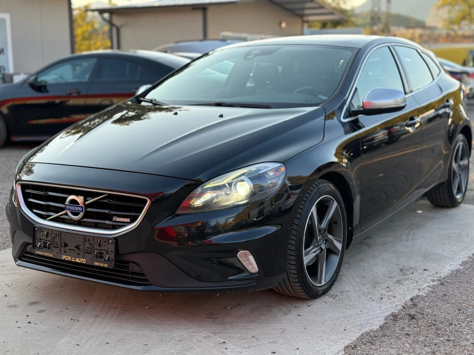 Volvo V40 D2* R-Design* ПАНО* Камера* Автопилот* StartStop*  - изображение 5