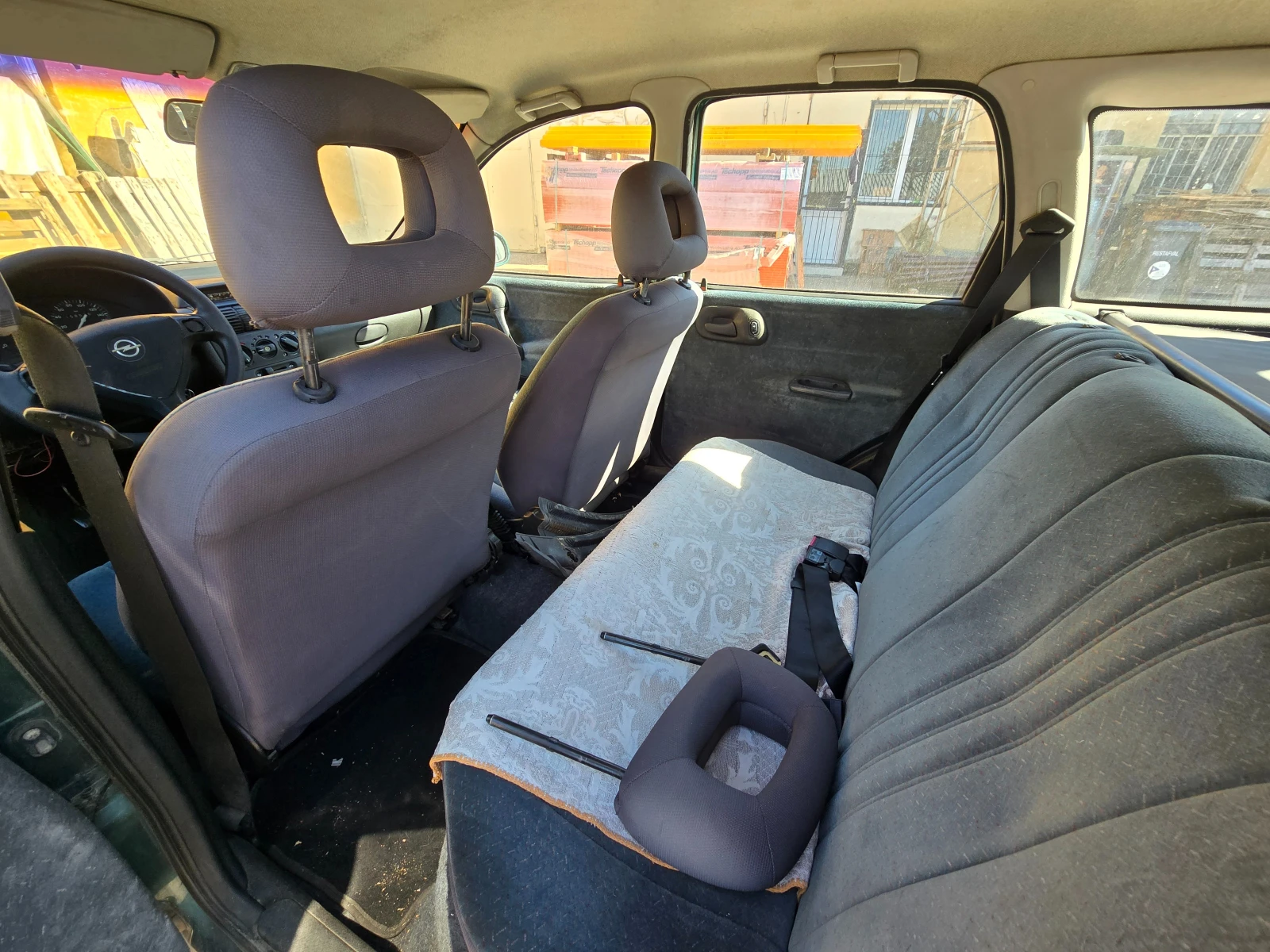 Opel Corsa 1.4 Комби - изображение 10