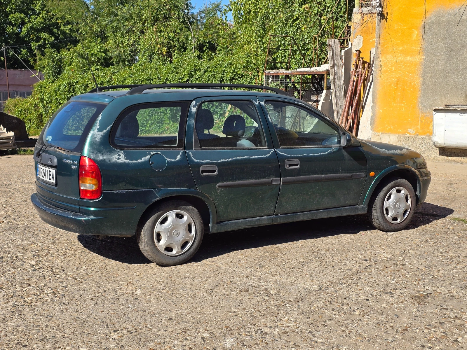 Opel Corsa 1.4 Комби - изображение 3