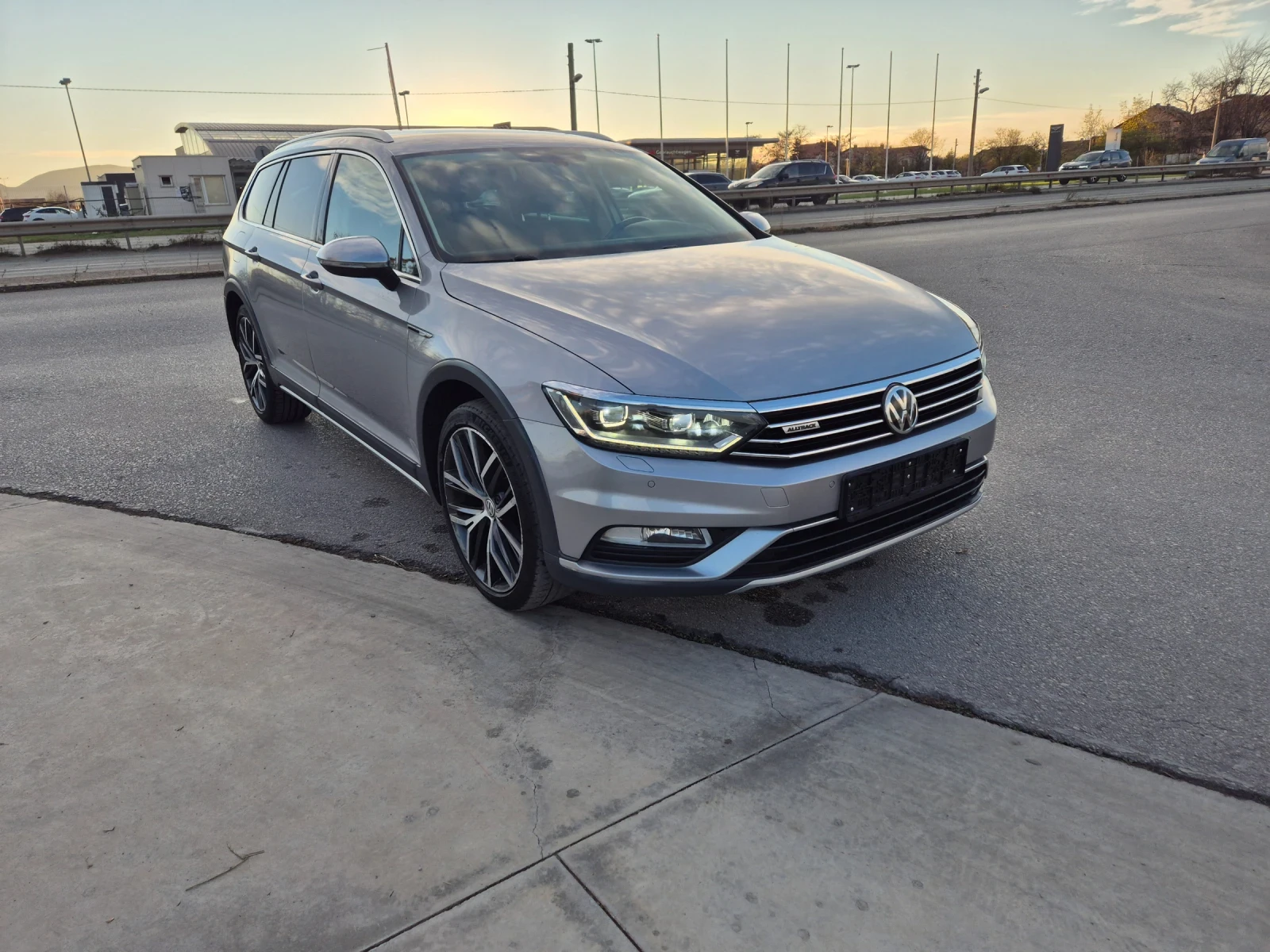 VW Passat ALLTRACK 2.0TDI-190k.4Motion - изображение 4