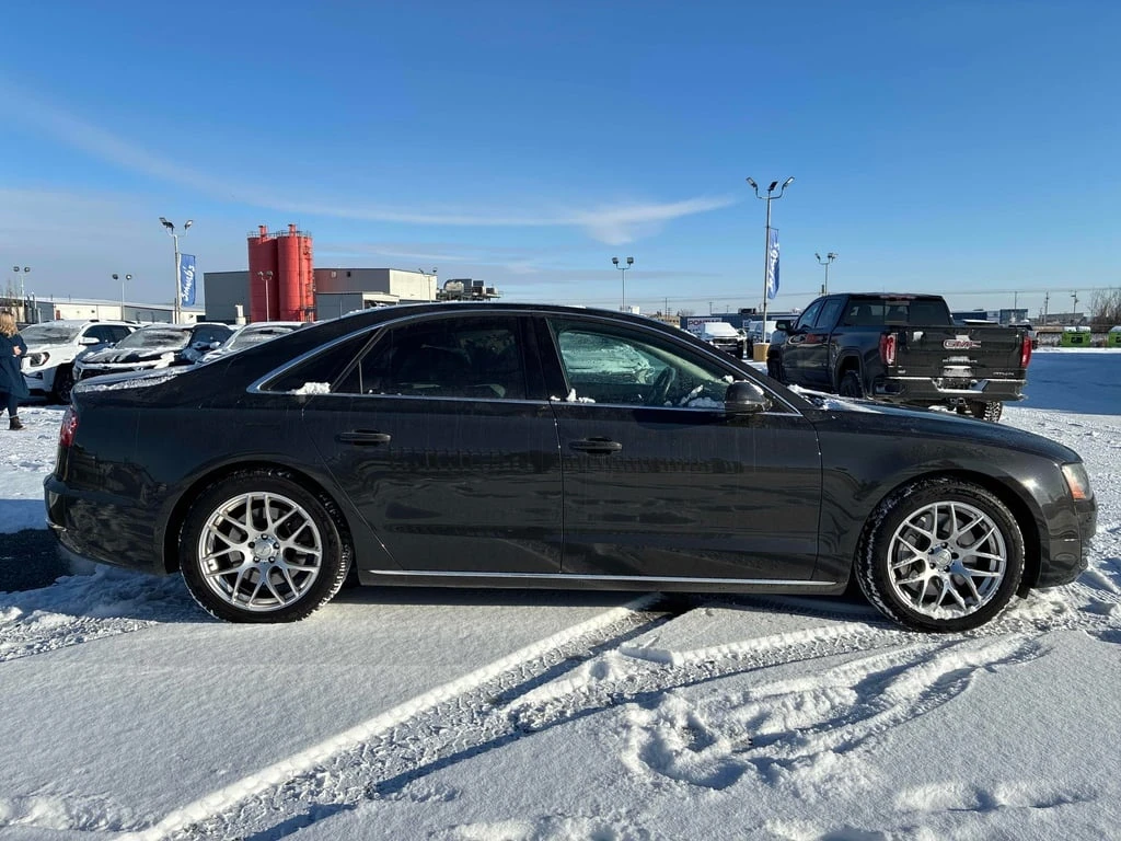 Audi A8 * 4dr Sdn * CARFAX * БЕЗ ПЪРВОНАЧАЛНА ВНОСКА - изображение 3