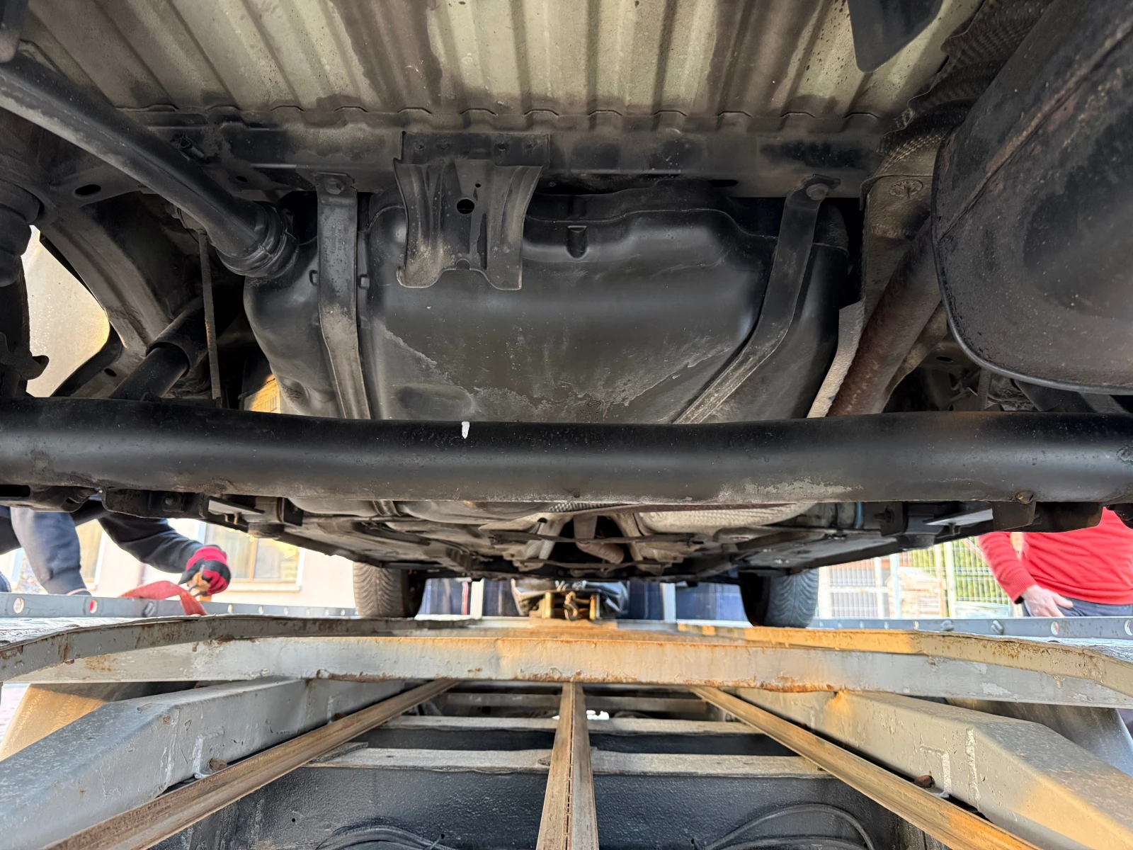 VW Caddy ПЪТНИЧЕСКИ КЛИМА, снимка 13 - Автомобили и джипове - 53742585