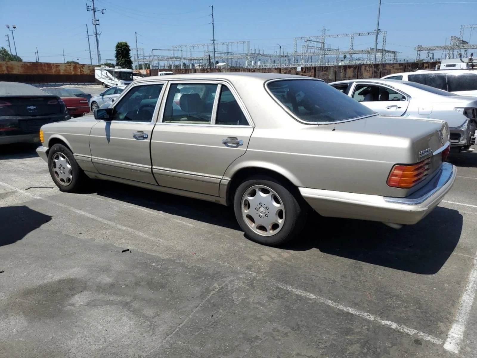 Mercedes-Benz 560 Mercedes-Benz W126 V8 - изображение 4