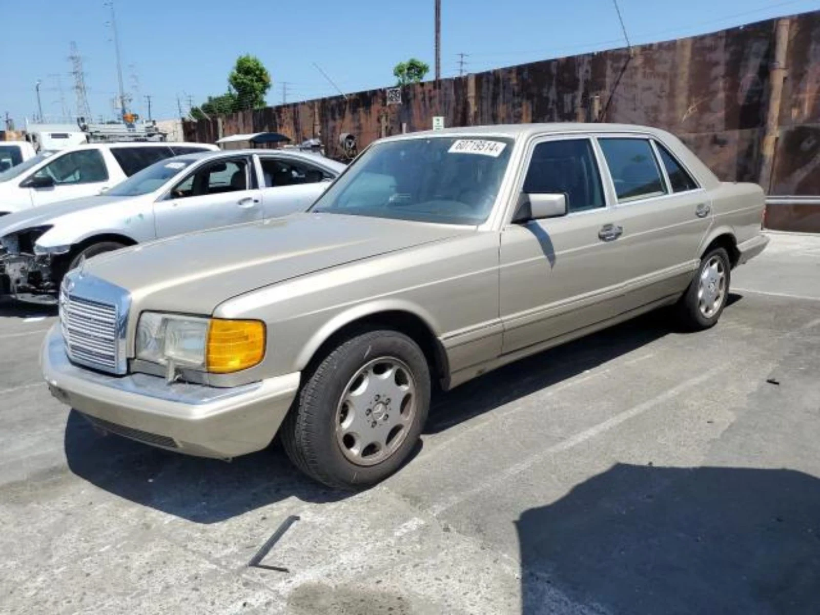 Mercedes-Benz 560 Mercedes-Benz W126 V8 - изображение 2