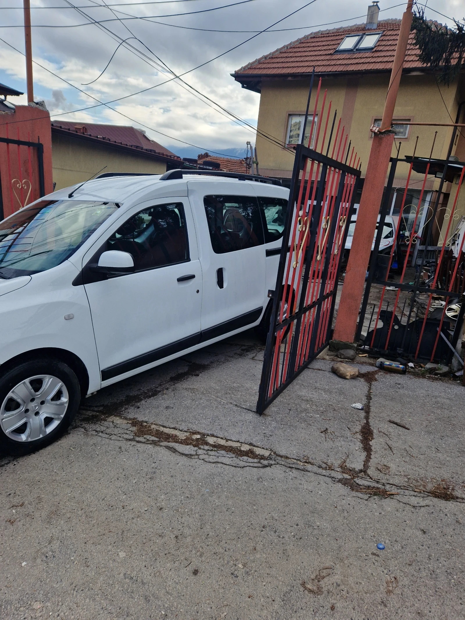 Dacia Dokker 1.6 Бензин - Газ  2019 год - изображение 2