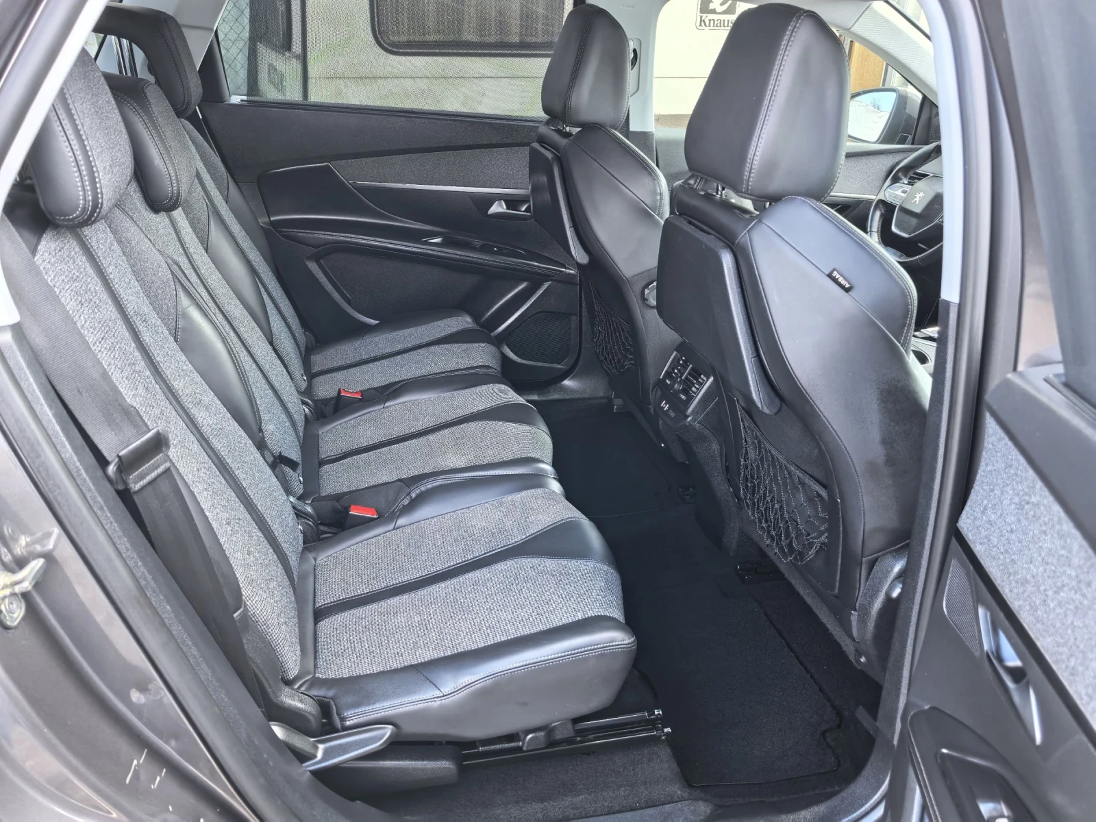 Peugeot 5008 1.6 BlueHDi 120hp 7места 27.01.2018г, снимка 8 - Автомобили и джипове - 53635872