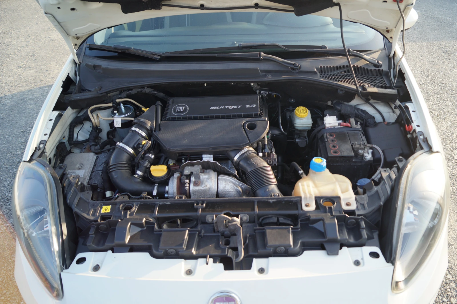 Fiat Punto 1.3 multijet, снимка 12 - Автомобили и джипове - 53743012