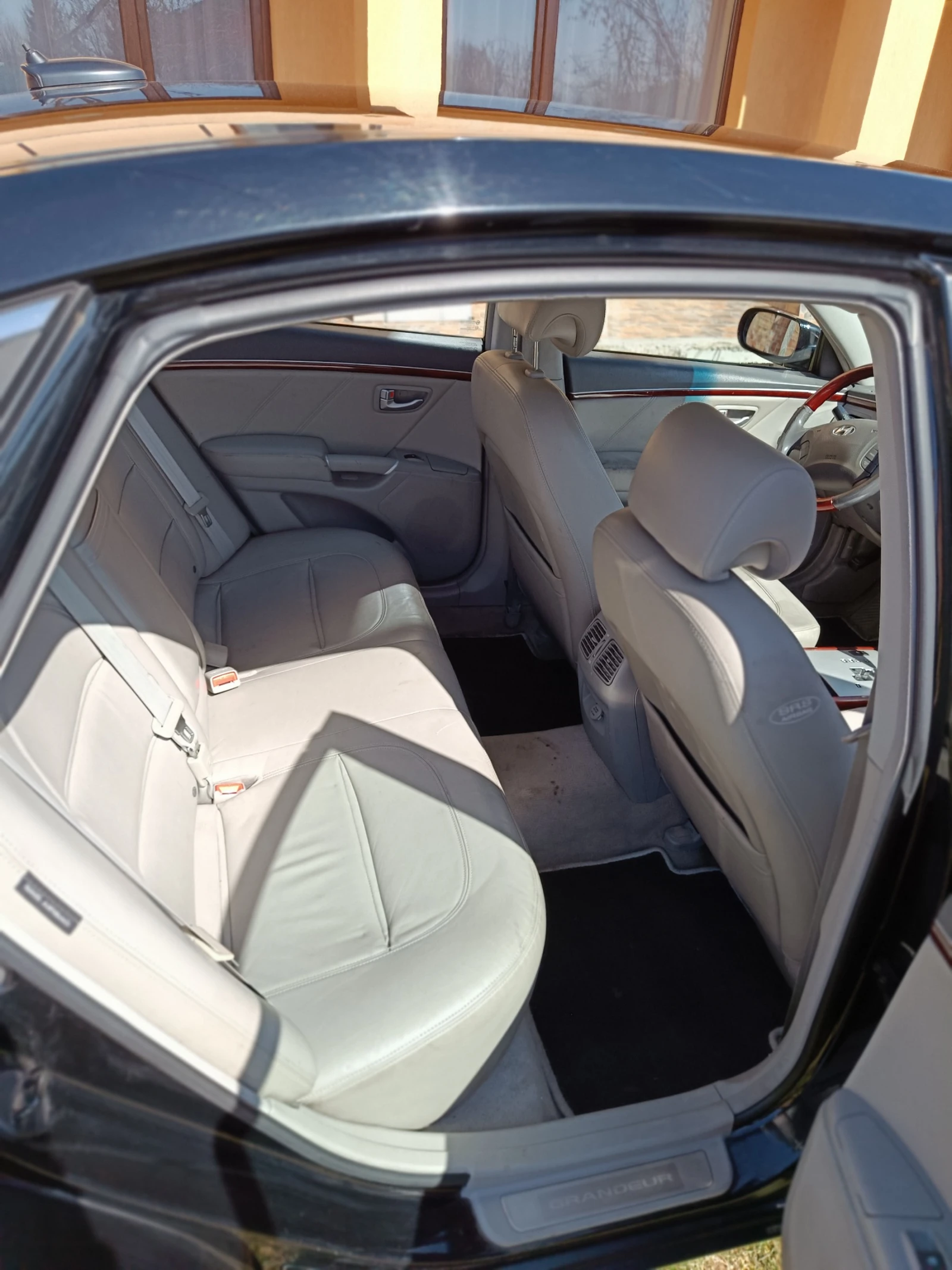 Hyundai Grandeur, снимка 4 - Автомобили и джипове - 53862603