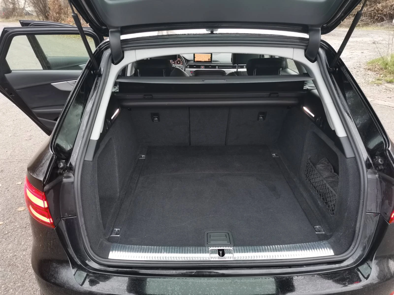 Audi A4 2.0 QUATTRO LED DISTRONIC DIGITAL COCKPIT , снимка 13 - Автомобили и джипове - 53929030