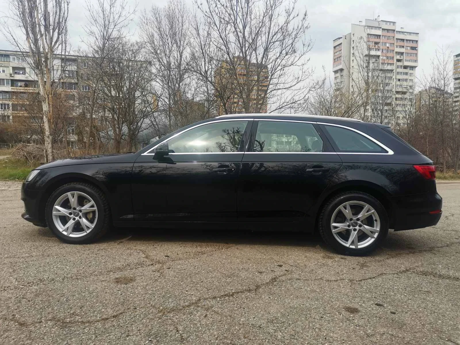 Audi A4 2.0 QUATTRO LED DISTRONIC DIGITAL COCKPIT , снимка 8 - Автомобили и джипове - 53929030