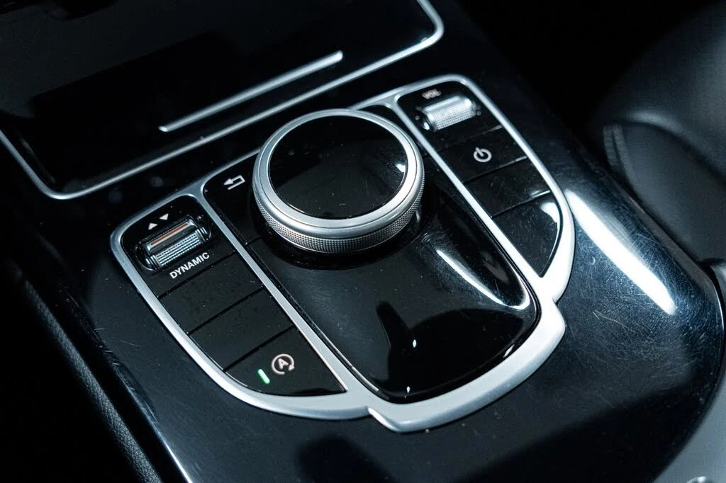 Mercedes-Benz C 300 * АвтоКредит * (ЦЕНА ДО БГ), снимка 17 - Автомобили и джипове - 54205407