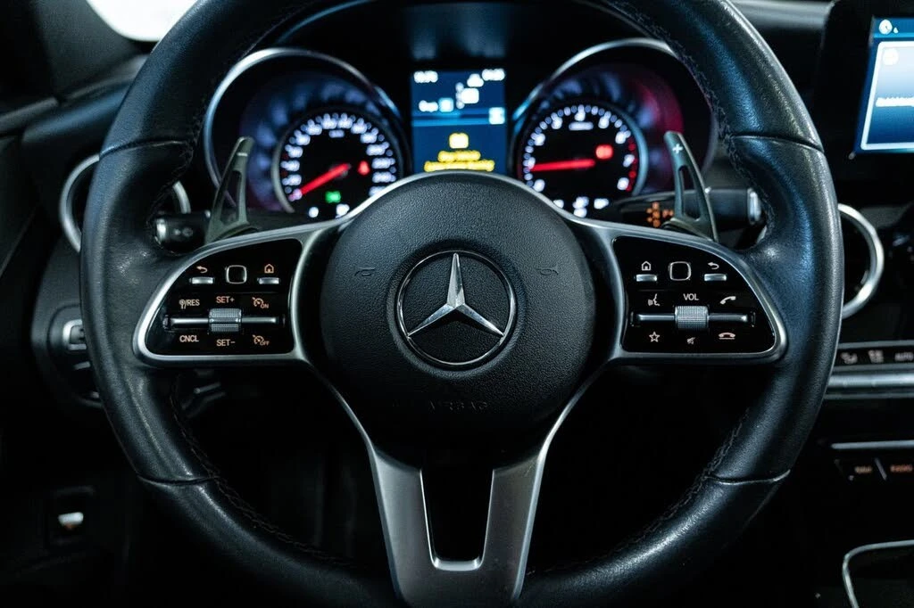 Mercedes-Benz C 300 * АвтоКредит * (ЦЕНА ДО БГ), снимка 11 - Автомобили и джипове - 54205407