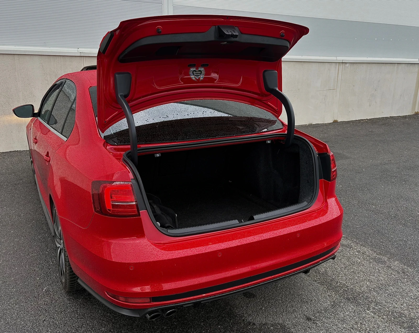 VW Jetta GLI 2.0 TSI DSG* Шибедах* Камера* Обслужена* ПаркП, снимка 8 - Автомобили и джипове - 54238764