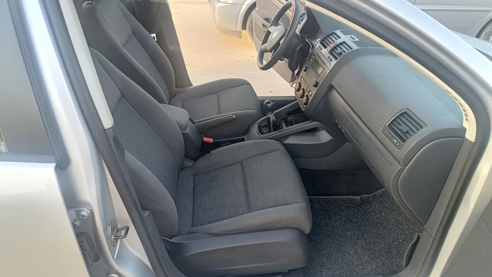 VW Golf 1.9 TDI 90k.s , снимка 9 - Автомобили и джипове - 54502854