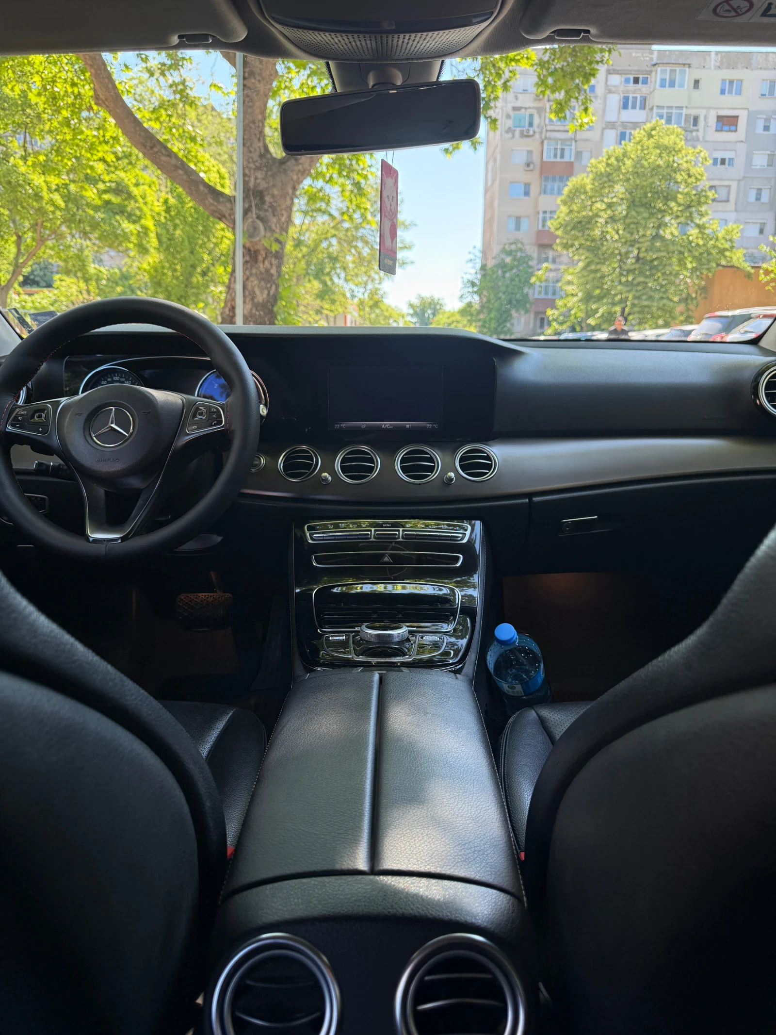 Mercedes-Benz E 200, снимка 8 - Автомобили и джипове - 54590098