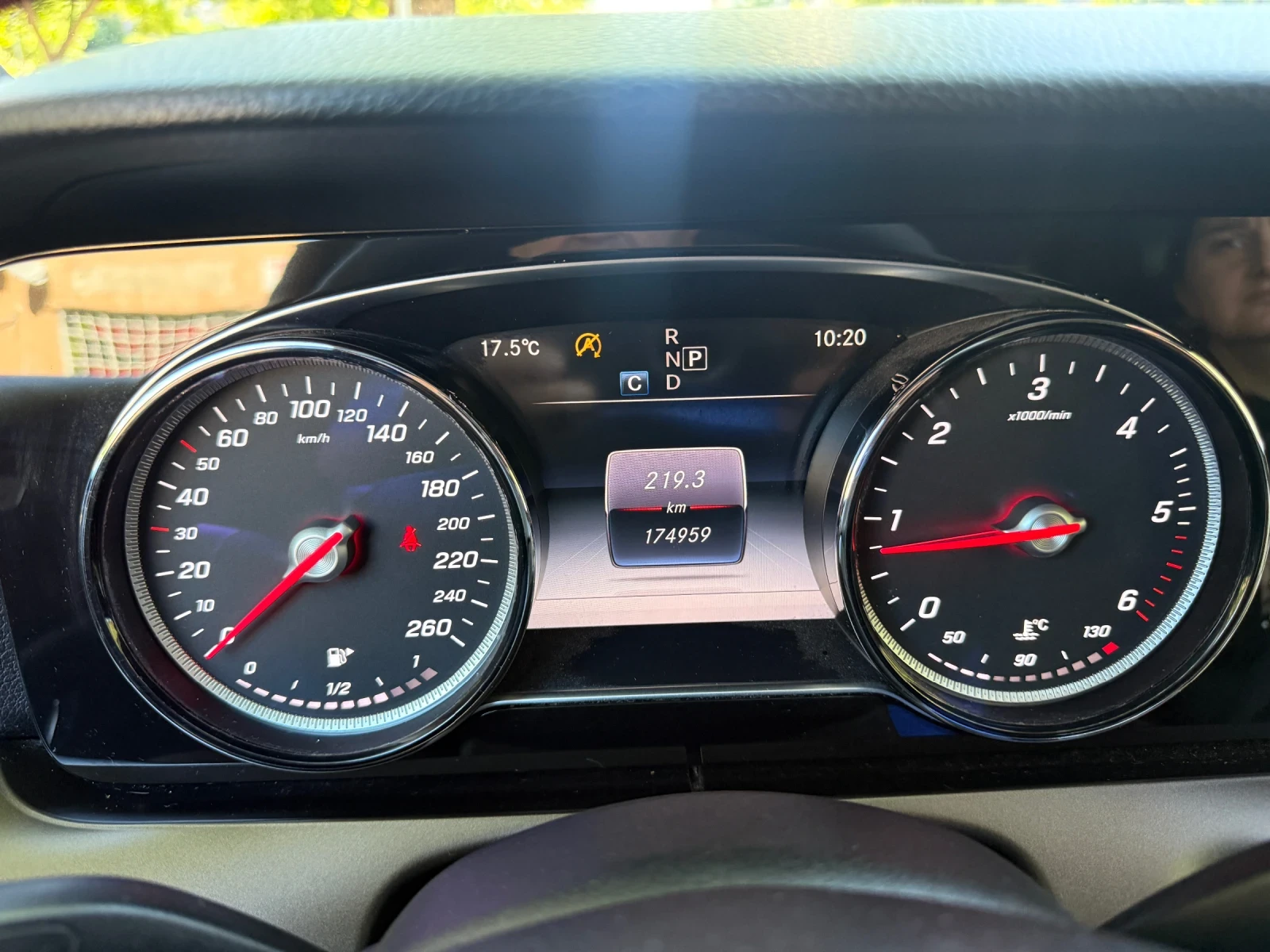 Mercedes-Benz E 200, снимка 14 - Автомобили и джипове - 54590098