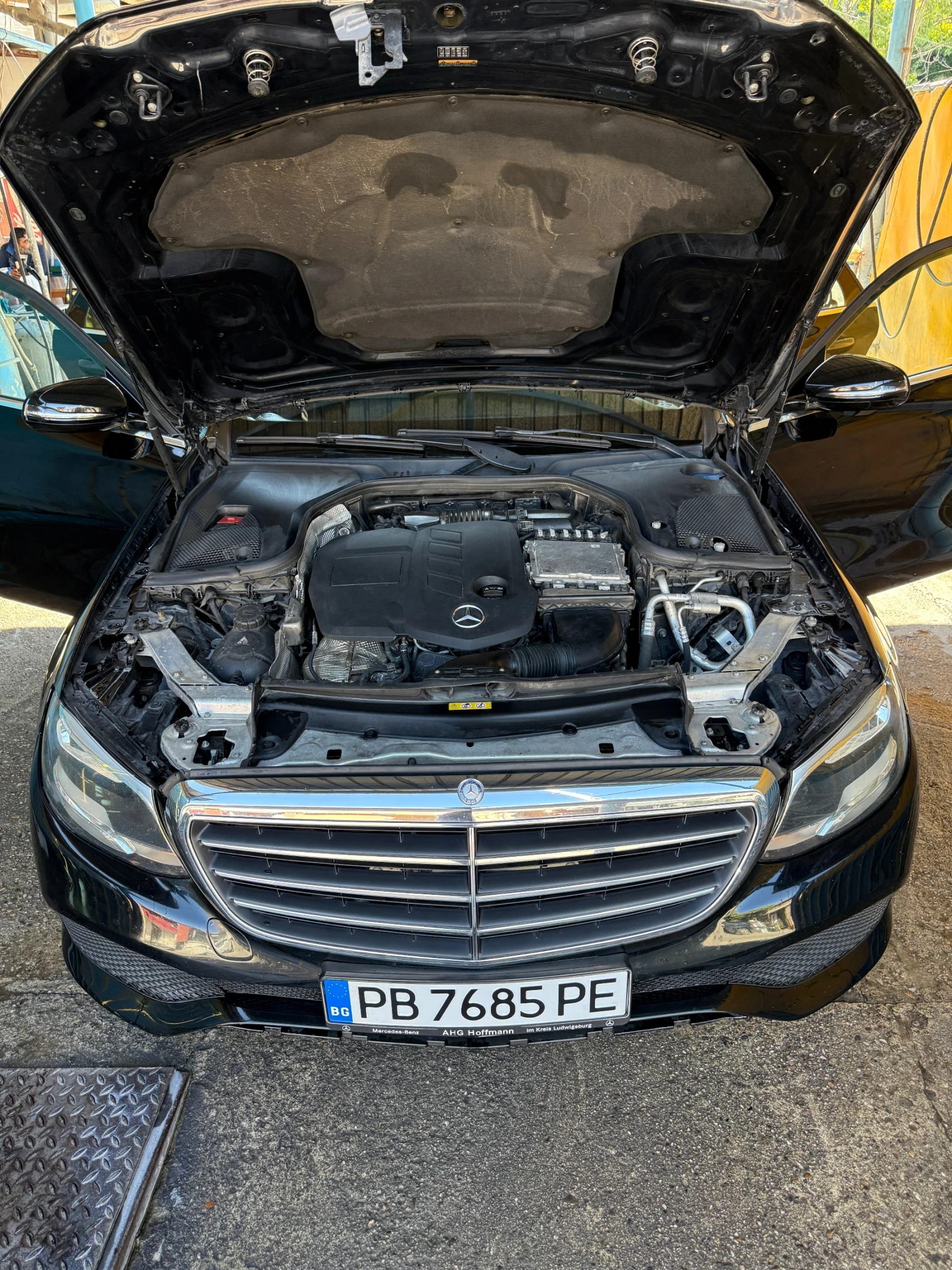 Mercedes-Benz E 200, снимка 4 - Автомобили и джипове - 54590098