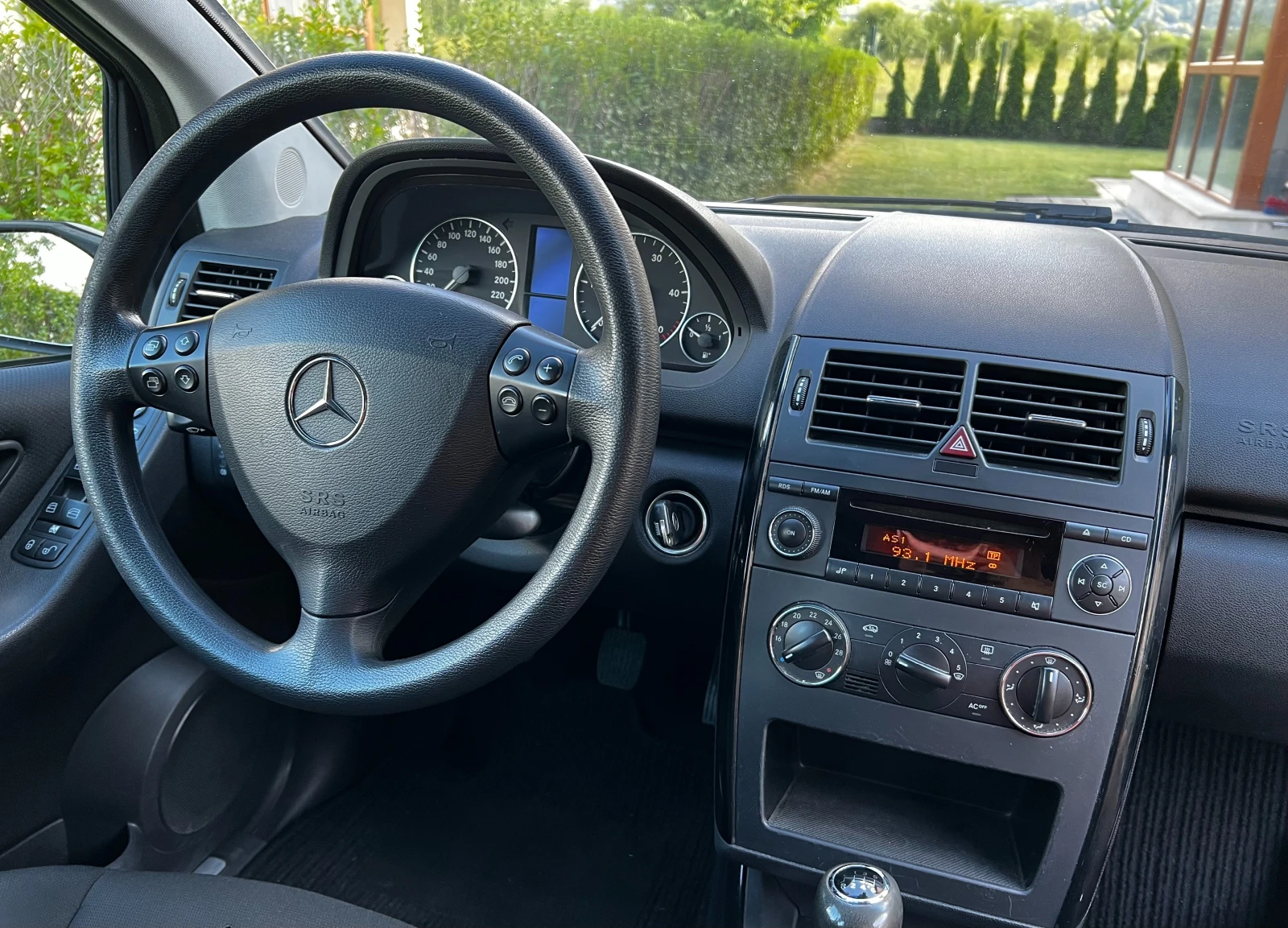 Mercedes-Benz A 180, снимка 7 - Автомобили и джипове - 54690674