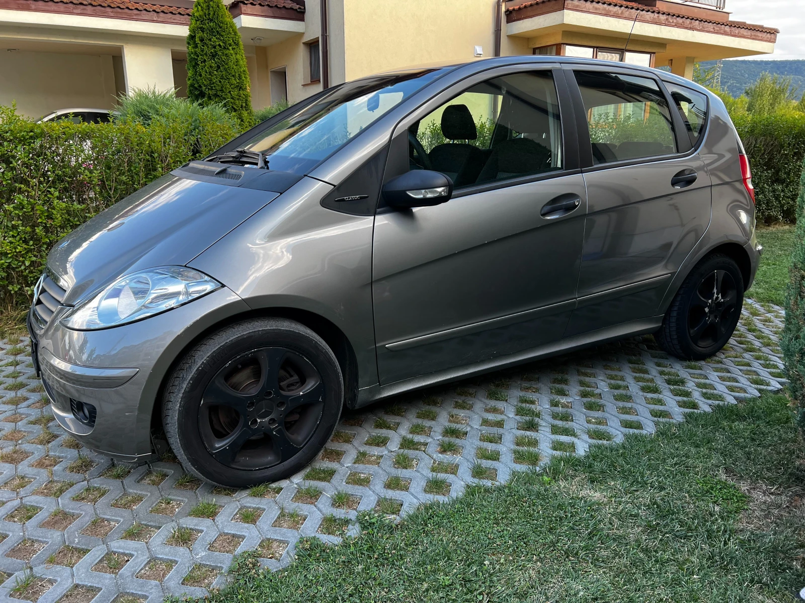 Mercedes-Benz A 180, снимка 2 - Автомобили и джипове - 54690674