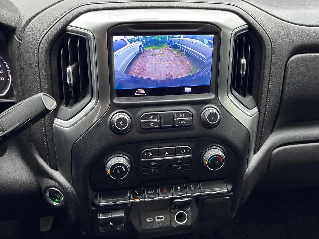 Chevrolet Silverado * LT Trail Boss * CARFAX * ЦЕНА ДО БГ, снимка 12 - Автомобили и джипове - 54740743