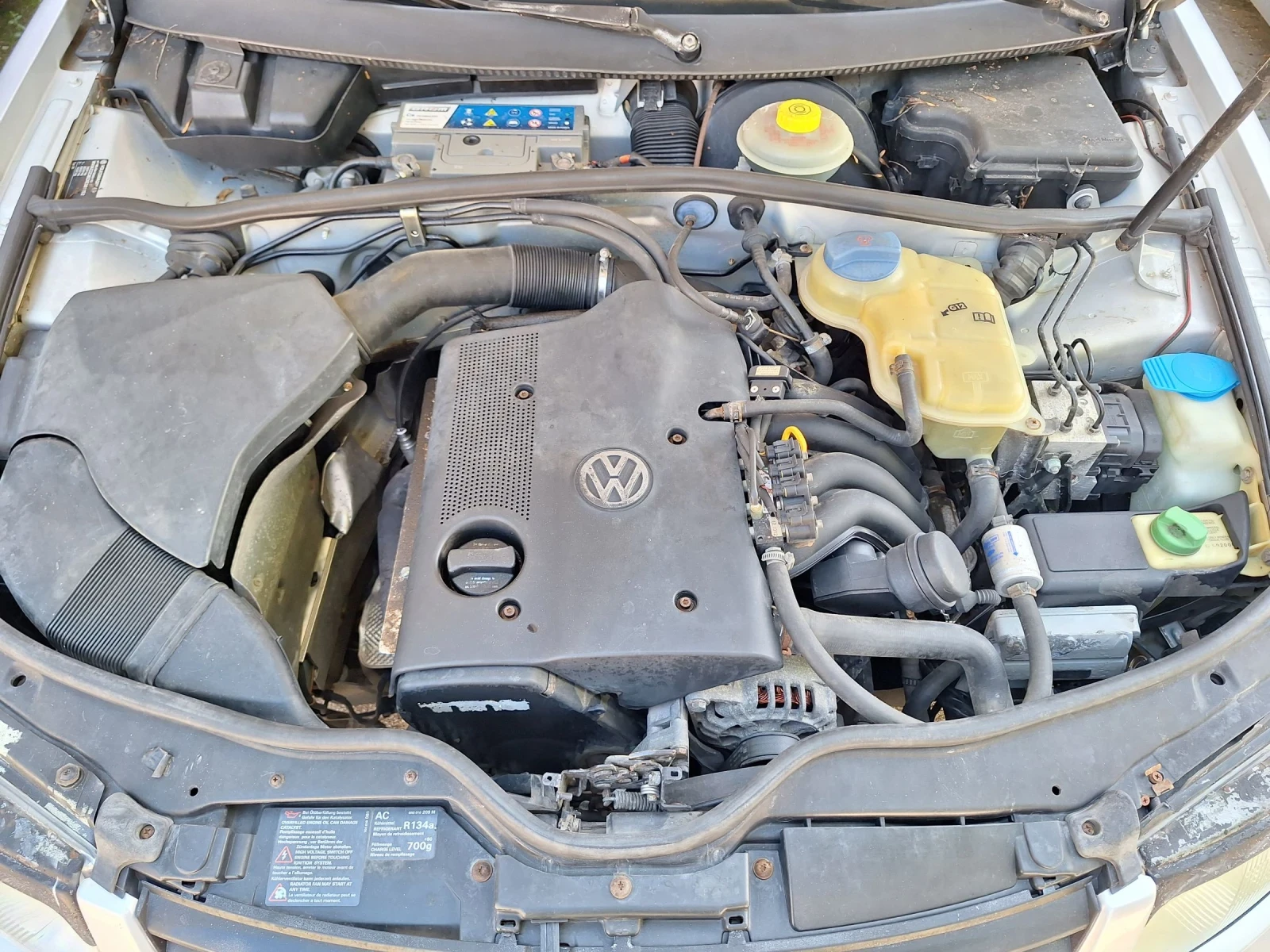 VW Passat 1.6 газ бензин климатик , снимка 16 - Автомобили и джипове - 54855749