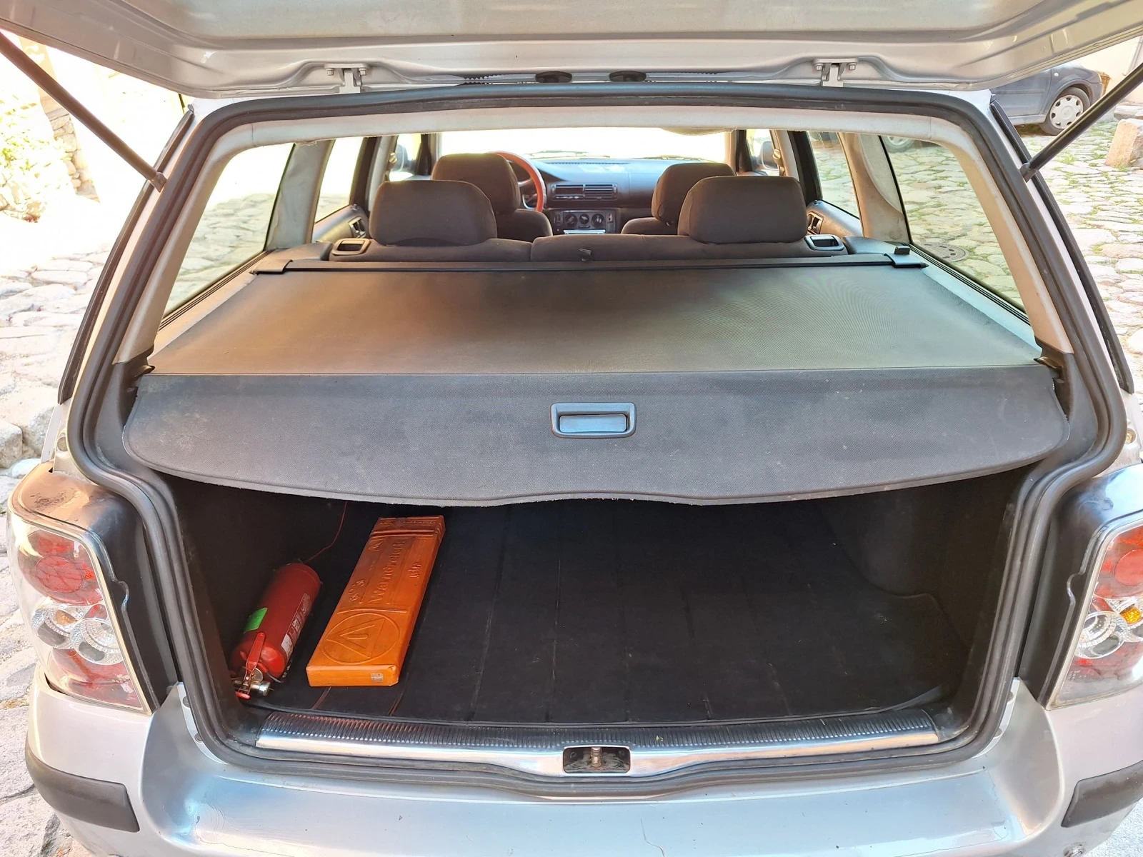 VW Passat 1.6 газ бензин климатик , снимка 10 - Автомобили и джипове - 54855749